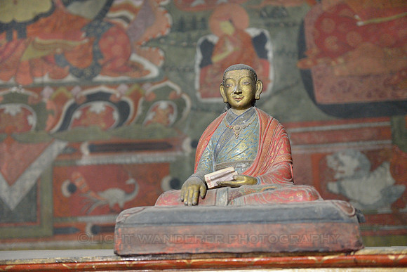 Little statue of Buddha